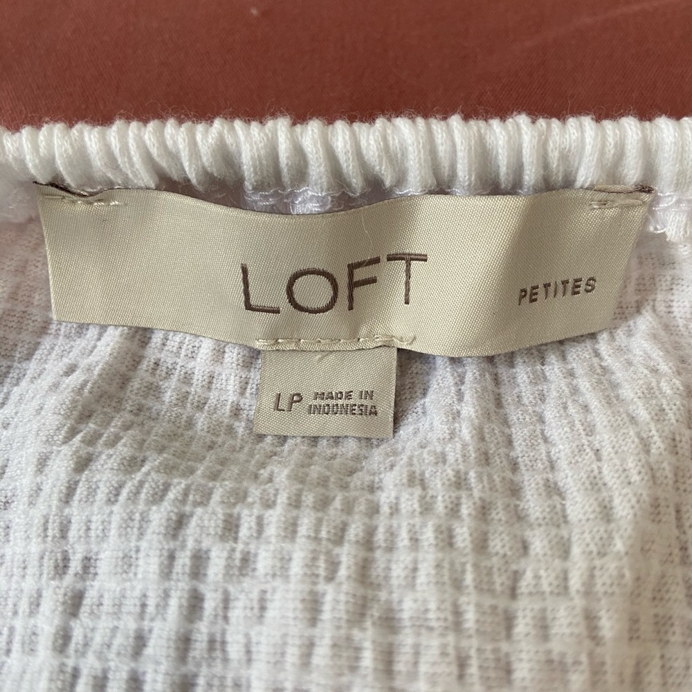 LOFT White Top - Picture 2 of 5